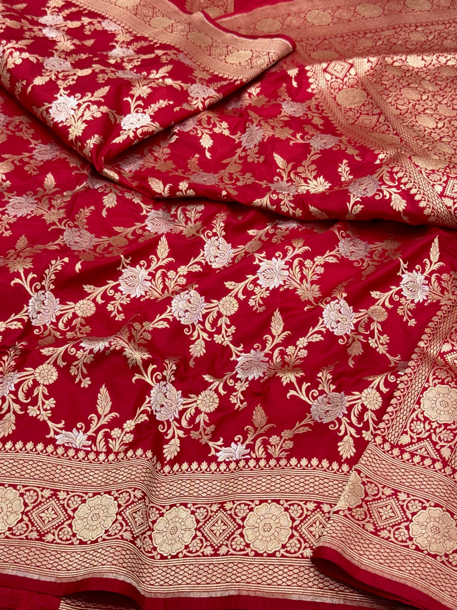 Red Banarasi Handloom Saree - Pure Mulberry Katan Silk Banarasi Saree