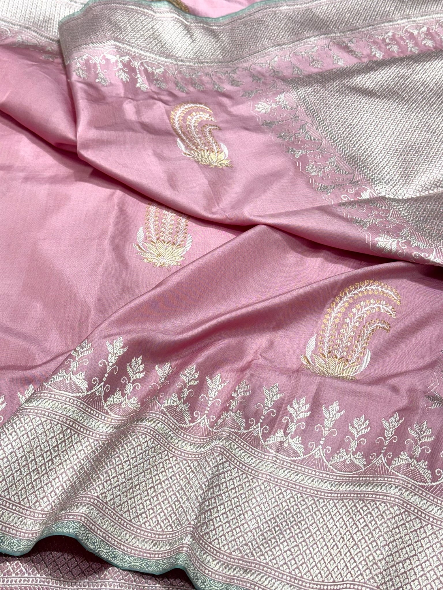 Baby Pink Pure Katan Mulberry Silk Handwoven Banarasi Saree | Kadhwa Ektara Weave |