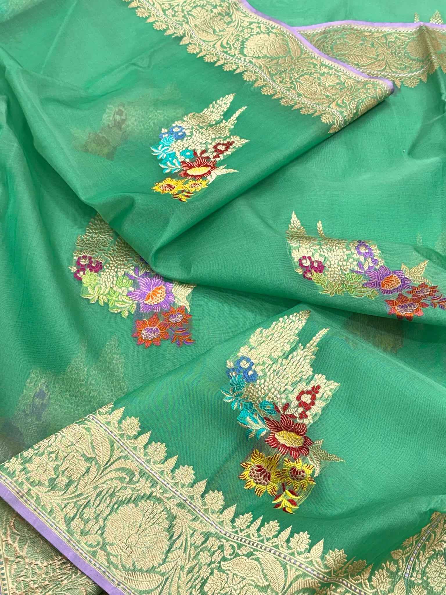 Green Pure Kora Mulberry Silk Handwoven Banarasi Saree - Kadhwa Weave