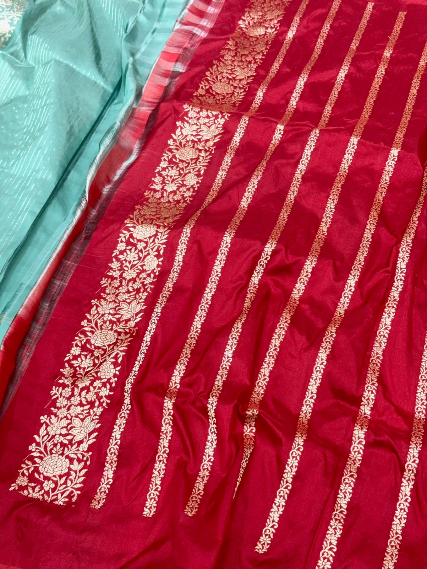 Sea Green Pure Katan Mulberry Silk Handwoven Banarasi Saree - Kadhwa Technique