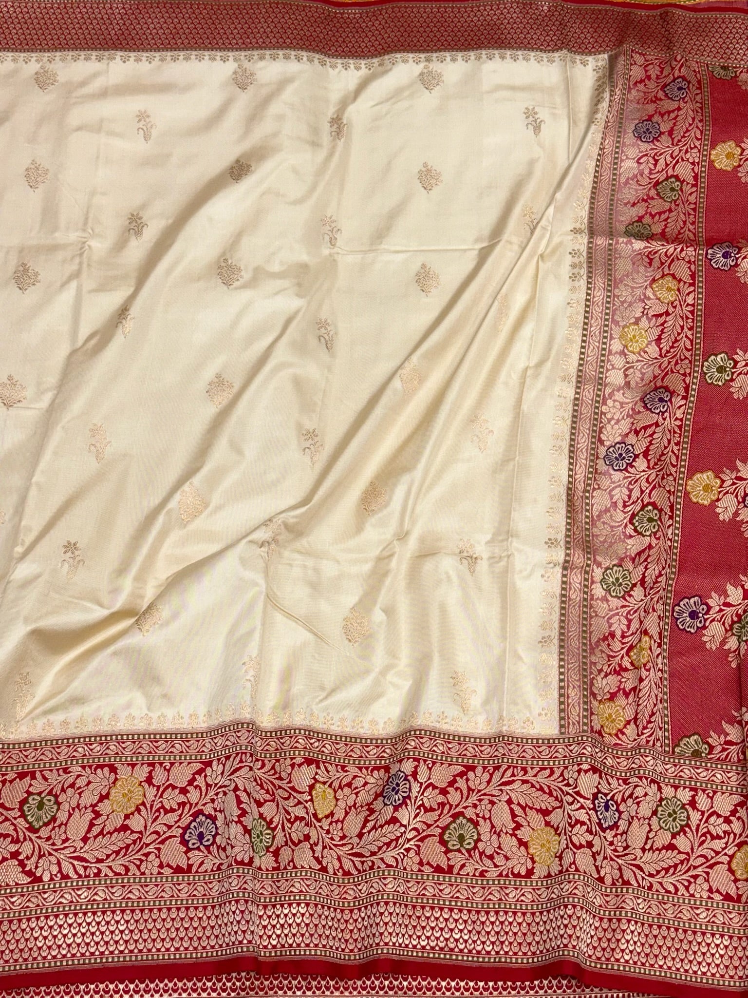 Ivory/Red Handwoven Kadhwa + Kadhiyal Banarasi Saree - Pure Mulberry Katan Silk Premium Banarasi Saree