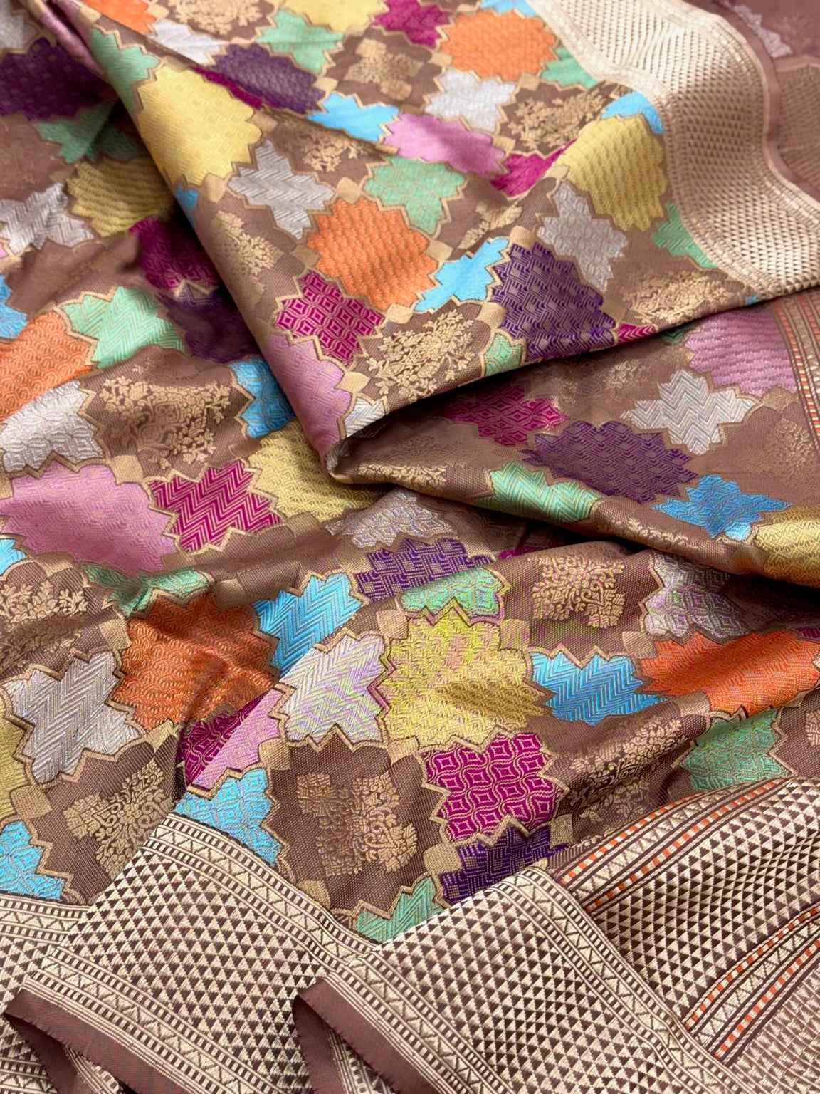 Brown Pure Katan Silk & Pure Mulberry Silk | Authentic Handwoven Luxury Banarasi Saree - Kadhwa Rangkaat Weave