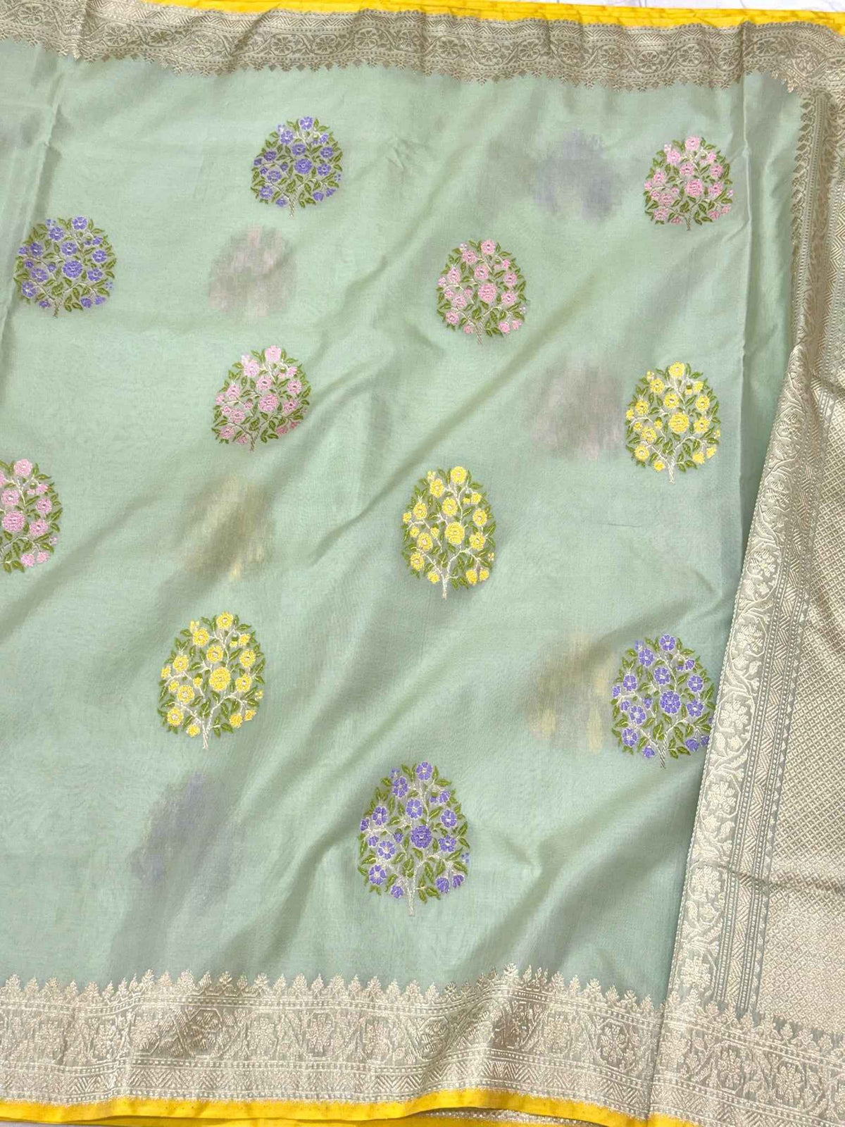 Light Pista Green Pure Kora Mulberry Silk | Kadhwa + Ektara Technique | Handwoven Banarasi Saree - The Couture Drape