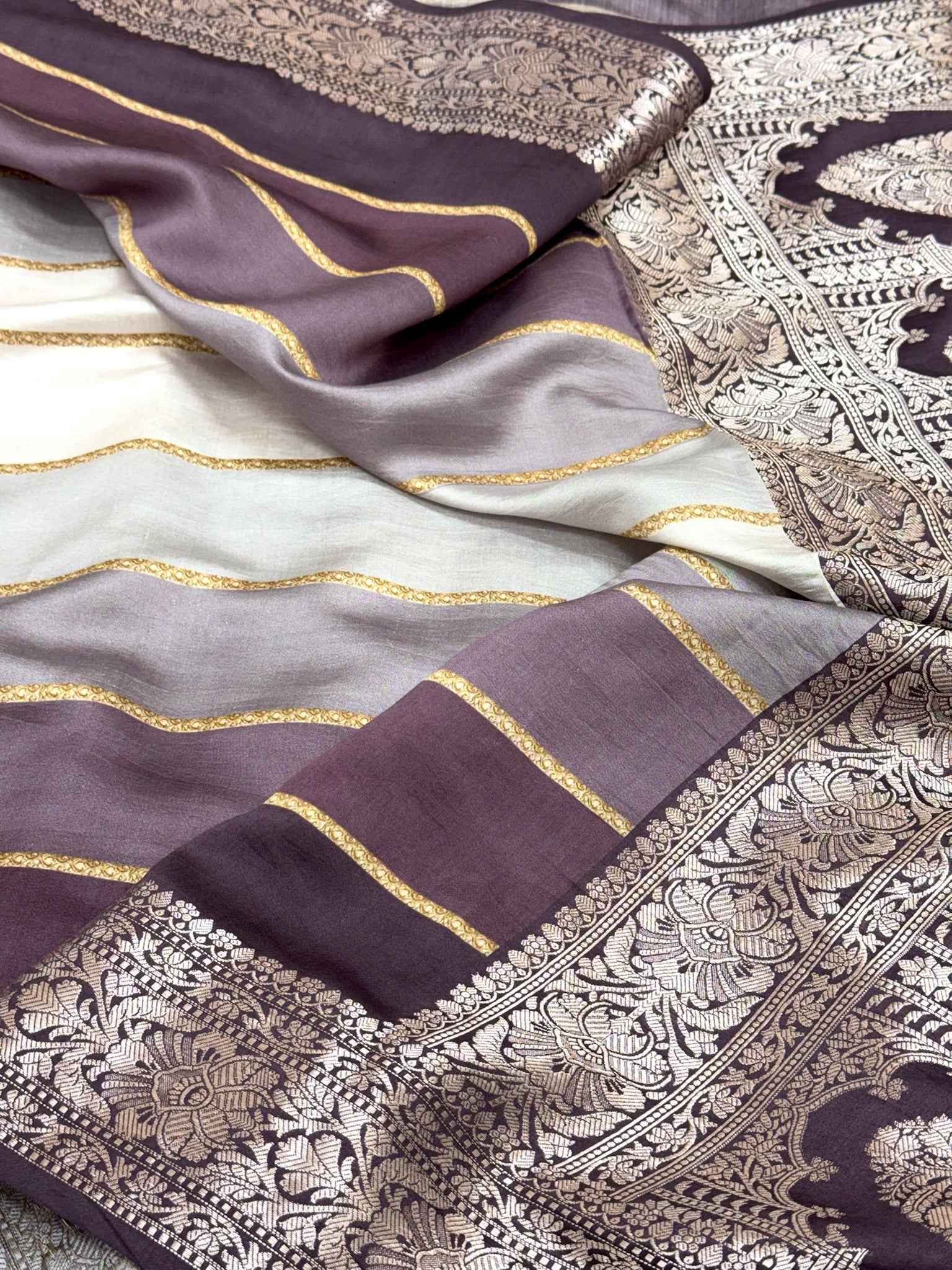 Sea Green Pure Chiniya Silk Lightweight Contemporary Saree