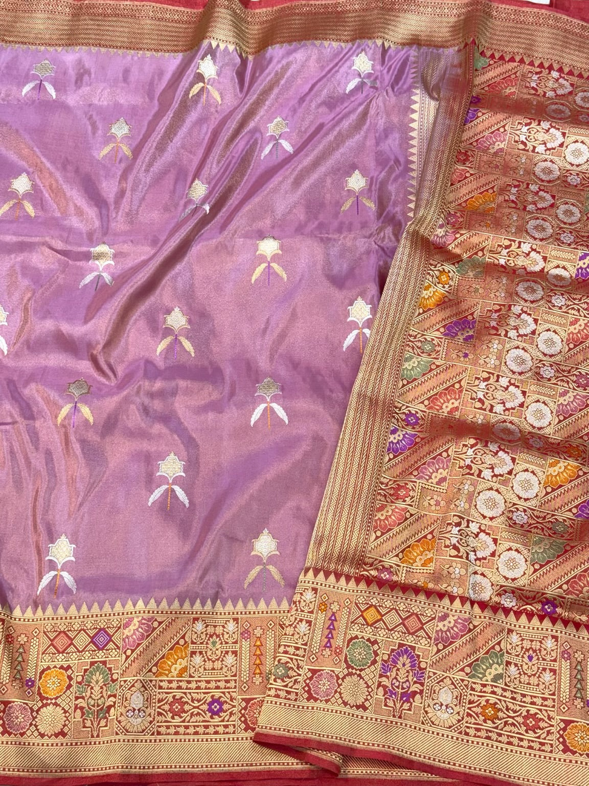 Lilac Pink Handwoven Banarasi Saree | Pure Double Katan Tissue Silk Saree - Kadhwa weave