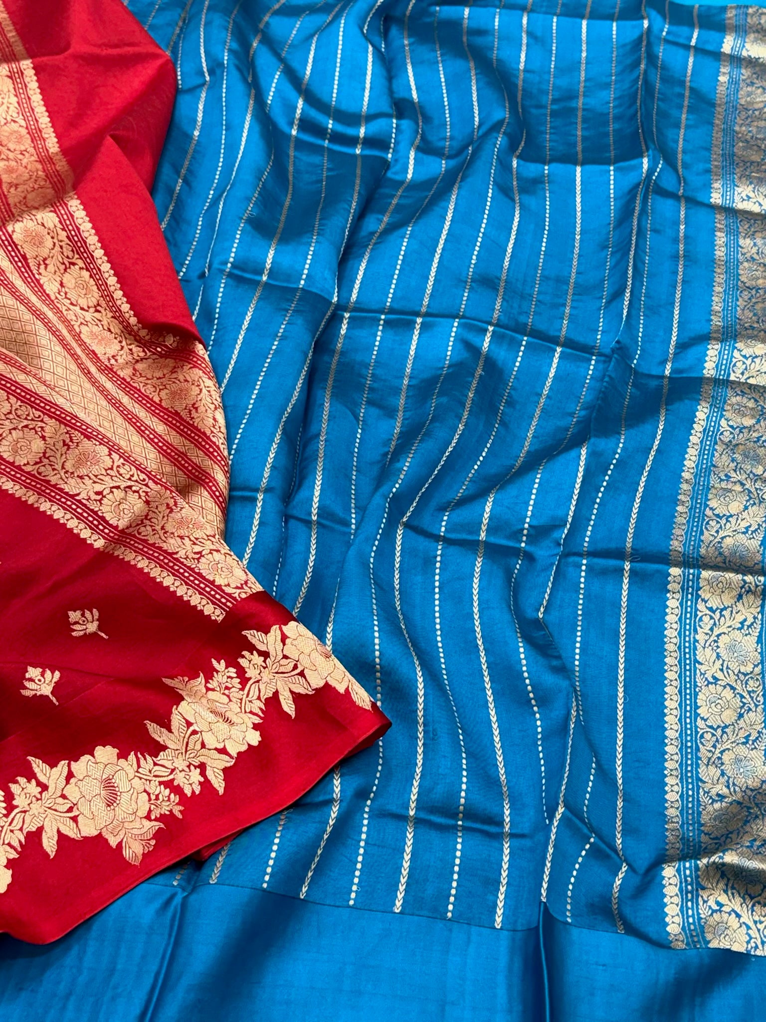 Red Pure Hanwoven Banarasi Saree | Kadhwa Weave | Pure Raw Mango Silk Banarasi Saree