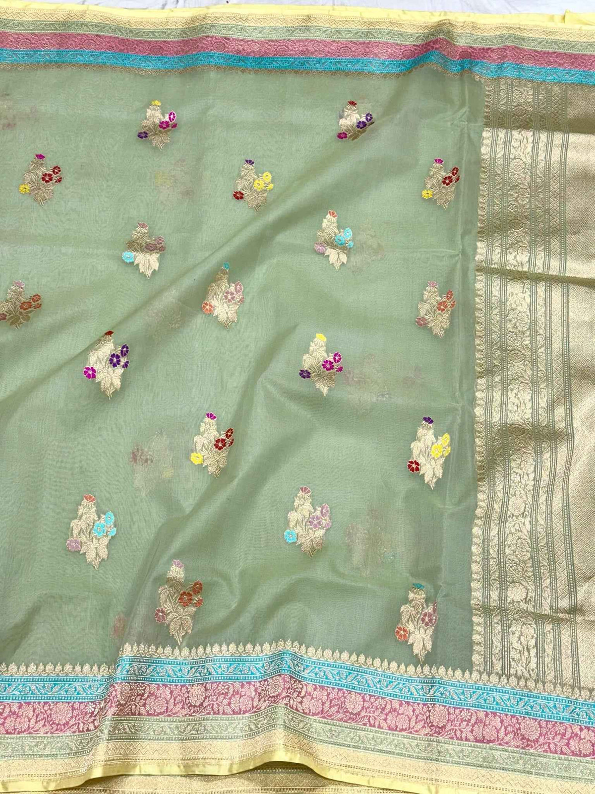 Pista Green Pure Kora Mulberry Silk - Kadhwa Weave | Handwoven Premium Banarasi Lightweight Saree