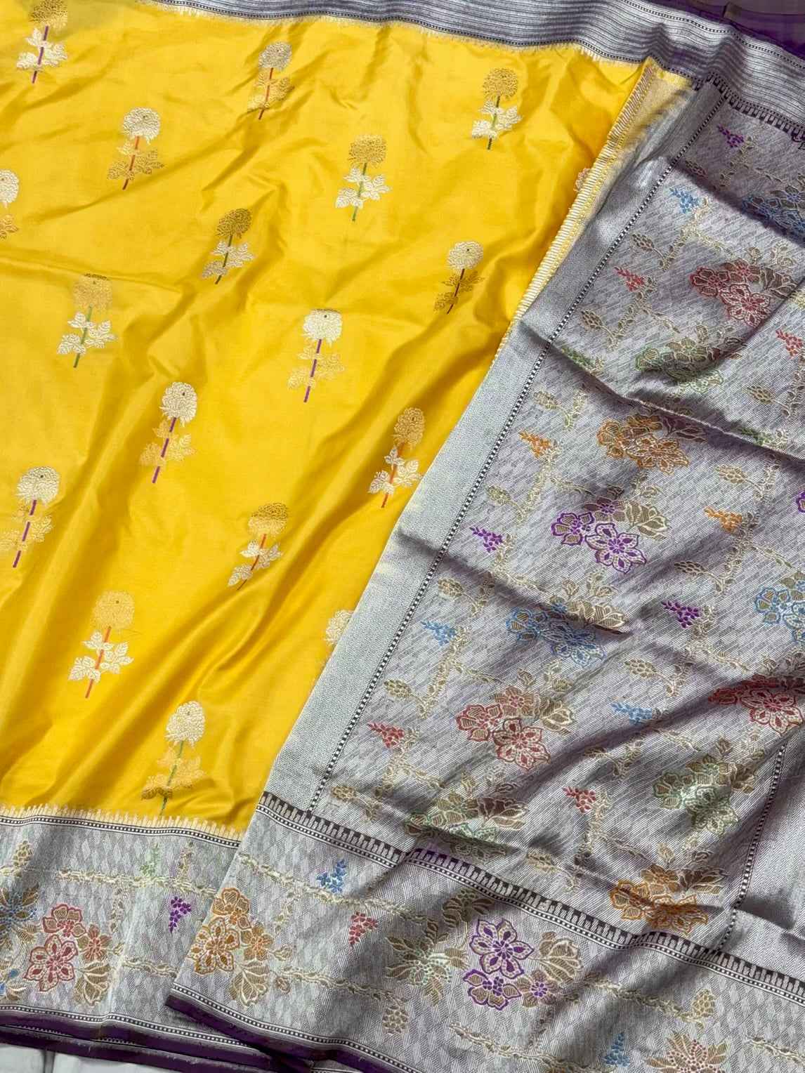 Yellow Pure Mulberry Silk Pure Katan Silk Handwoven Banarasi Saree - Kadhwa Weave