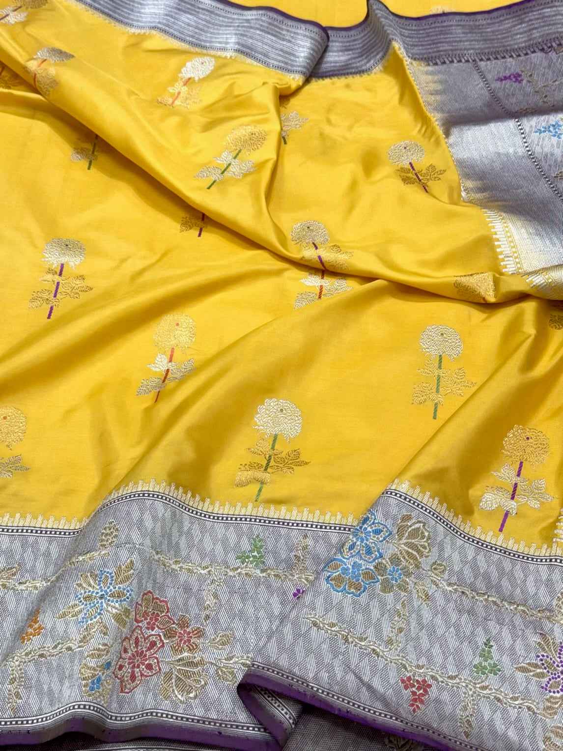 Yellow Pure Mulberry Silk Pure Katan Silk Handwoven Banarasi Saree - Kadhwa Weave