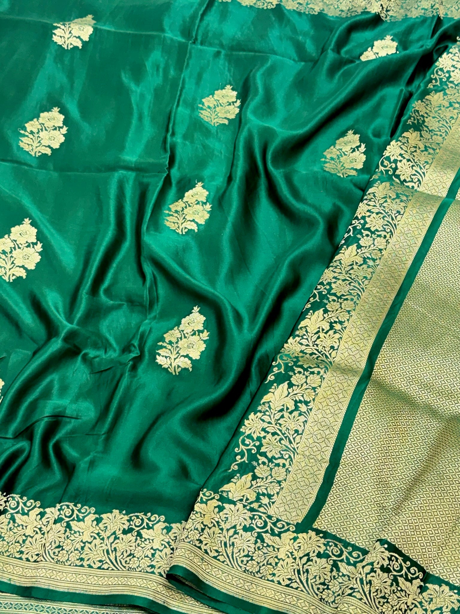 Bottle Green Pure Mashru Satin Silk Handwoven Banarasi Saree