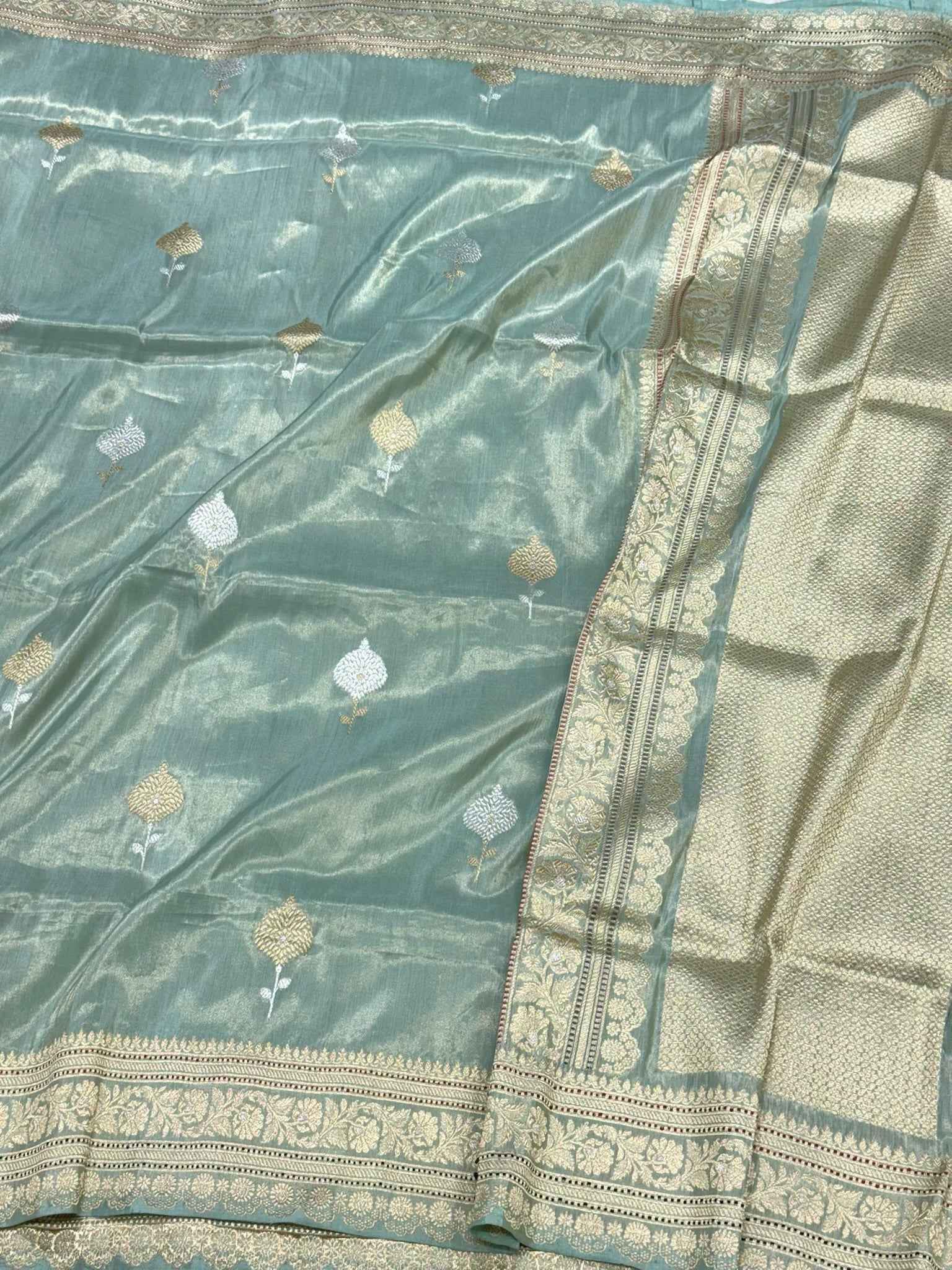 Pastel Aqua Green Handwoven | Kadhwa Technique | Pure Katan Tissue Silk Authentic Banarasi Saree