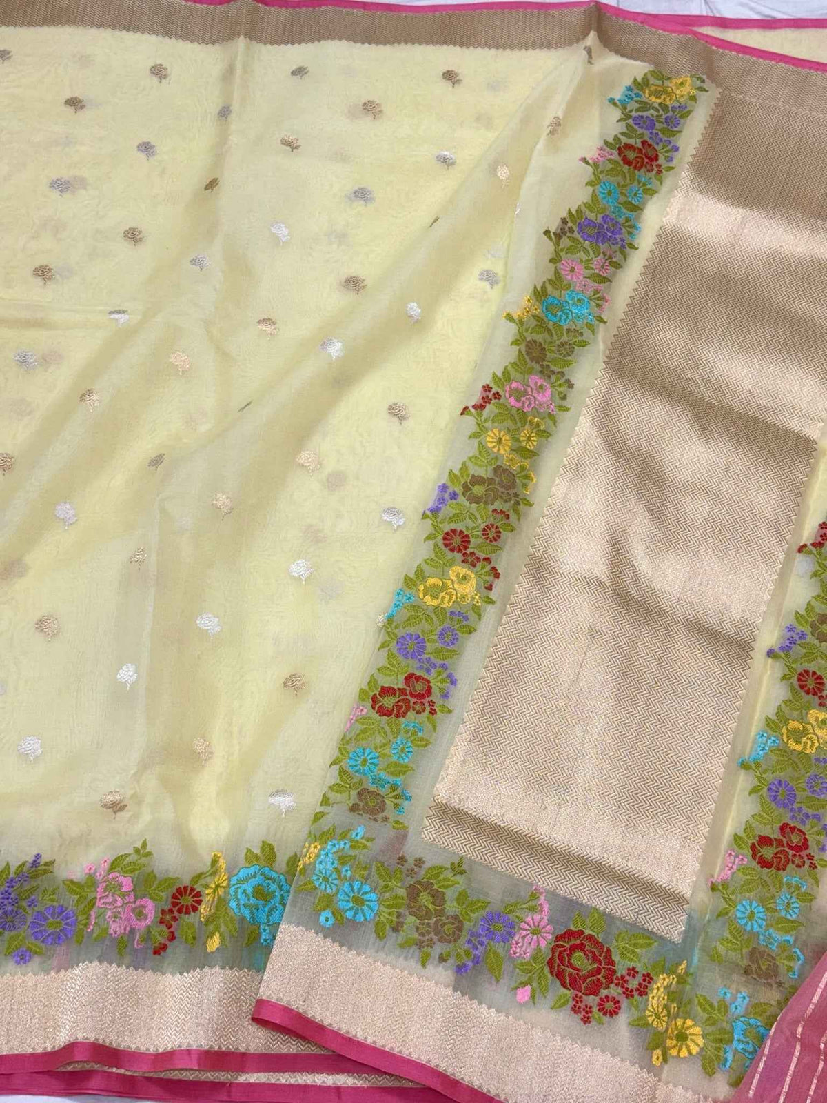 Light Lemon Yellow Pure Mulberry Kora Silk Handwoven | Kadhwa Technique | Banarasi Saree - The Luxe Drape