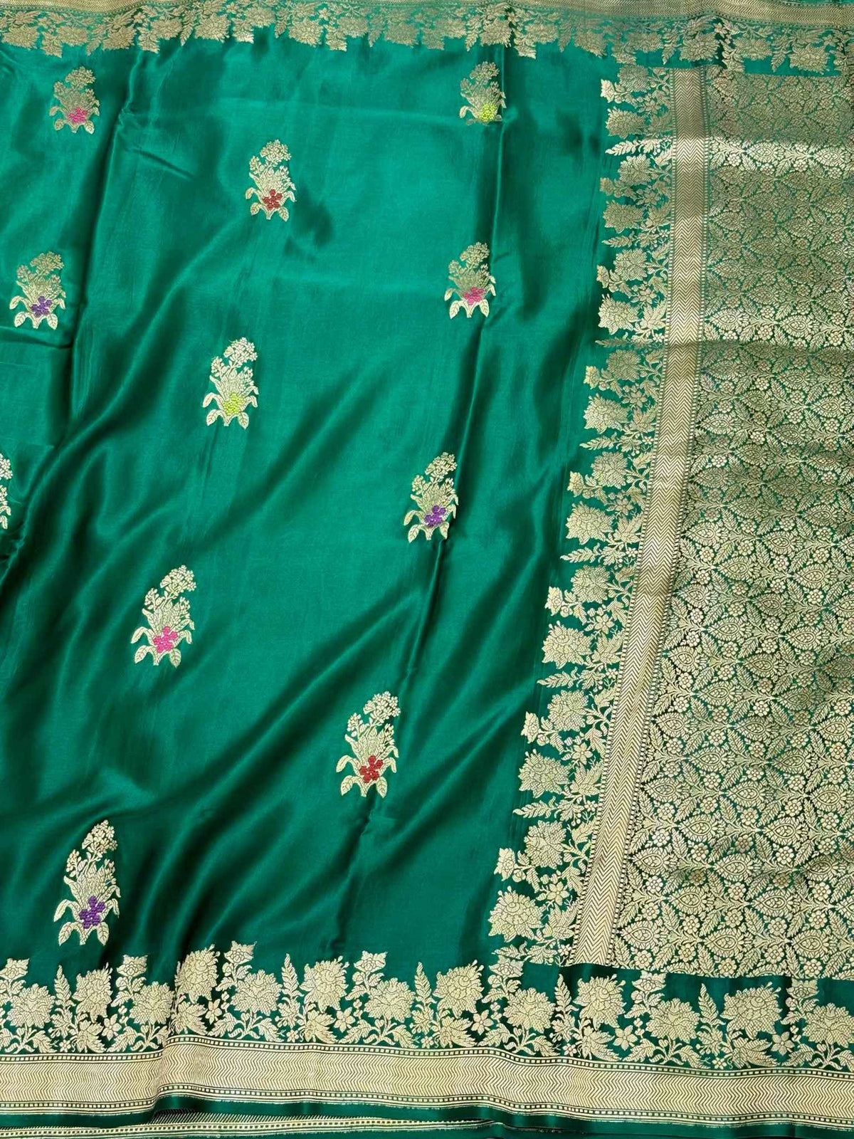 Emerald Green Pure Mashru Satin Silk | Kadhwa Weave | Handwoven Banarasi Saree - Rooted Elegance