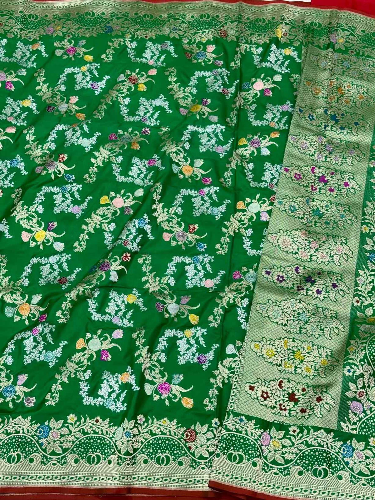 Green Pure Double Katan Mulberry Silk Handwoven Banarasi Kadhwa Weave Saree