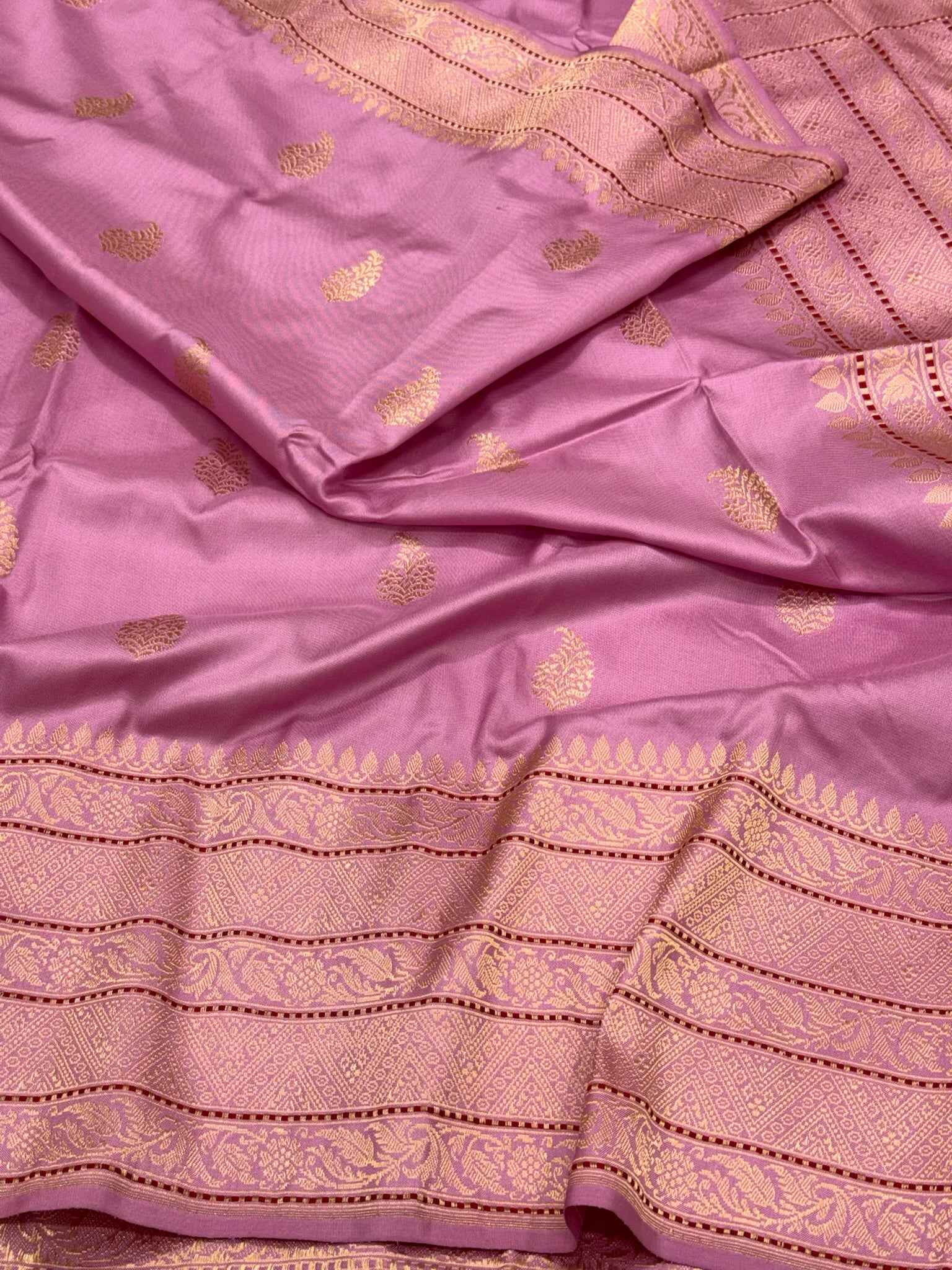 Pink Pure Mulberry Silk & Pure Katan Silk Ektara Handwoven Banarasi Saree - Kadhwa Technique
