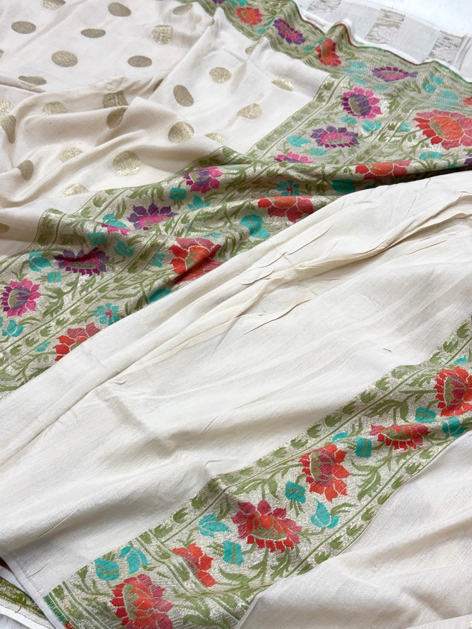 Ivory Pure Tussar Georgette Handwoven Banarasi Silk Saree