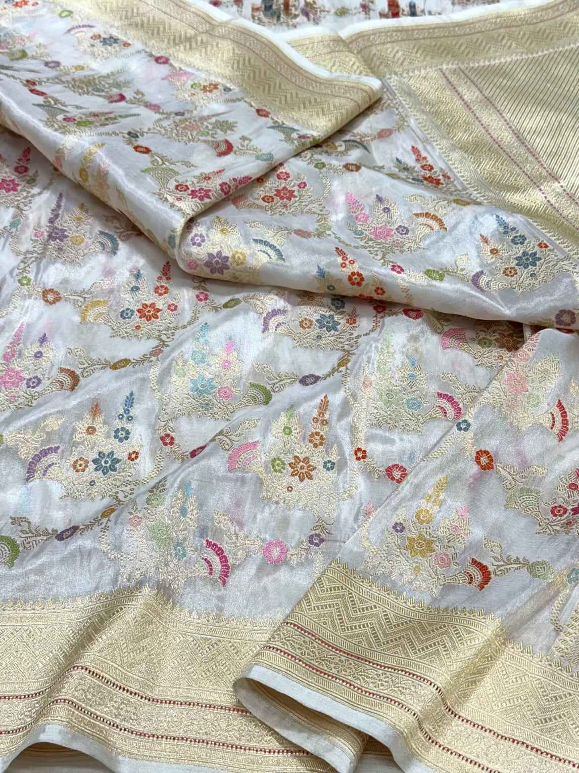 Pearl White Pure Katan Tissue Silk Saree | Kadhwa Technique | Handwoven Vintage Banarasi Saree - 100% Pure Silk Tissue Saree