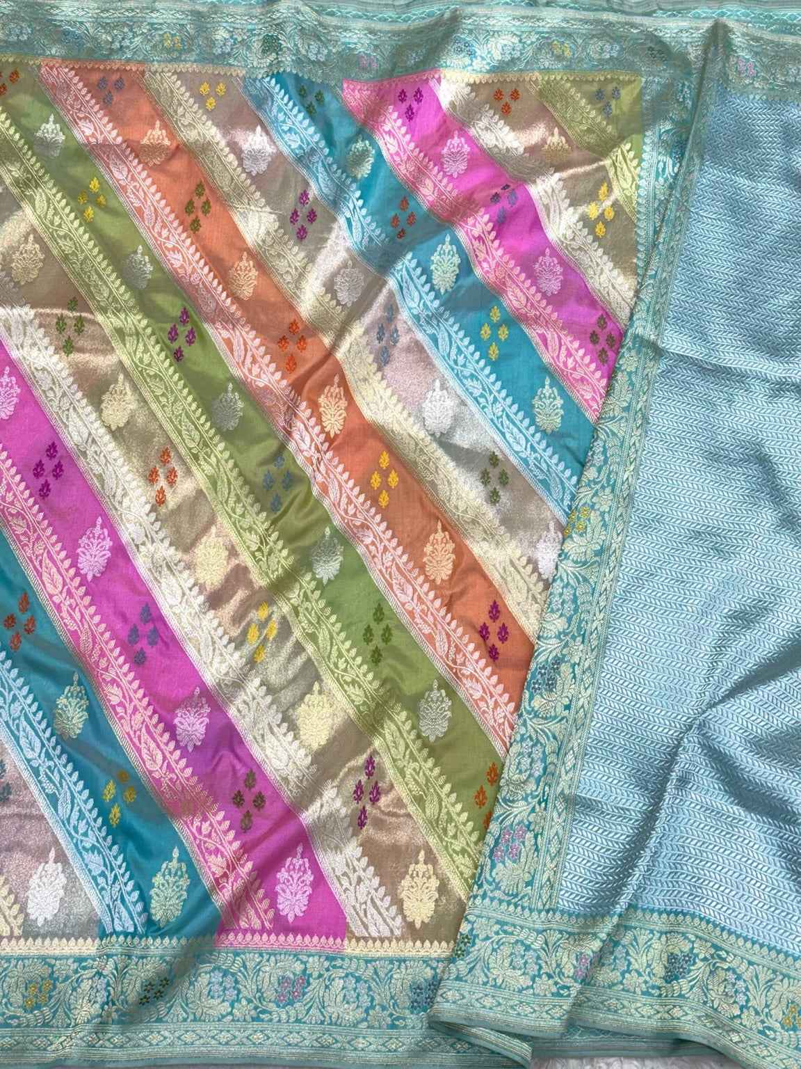 Peach Pure Mulberry Silk - Pure Katan Silk Kadhwa Rangkaat Banarasi Handwoven Saree | Exclusive Banarasi Rangkaat Saree