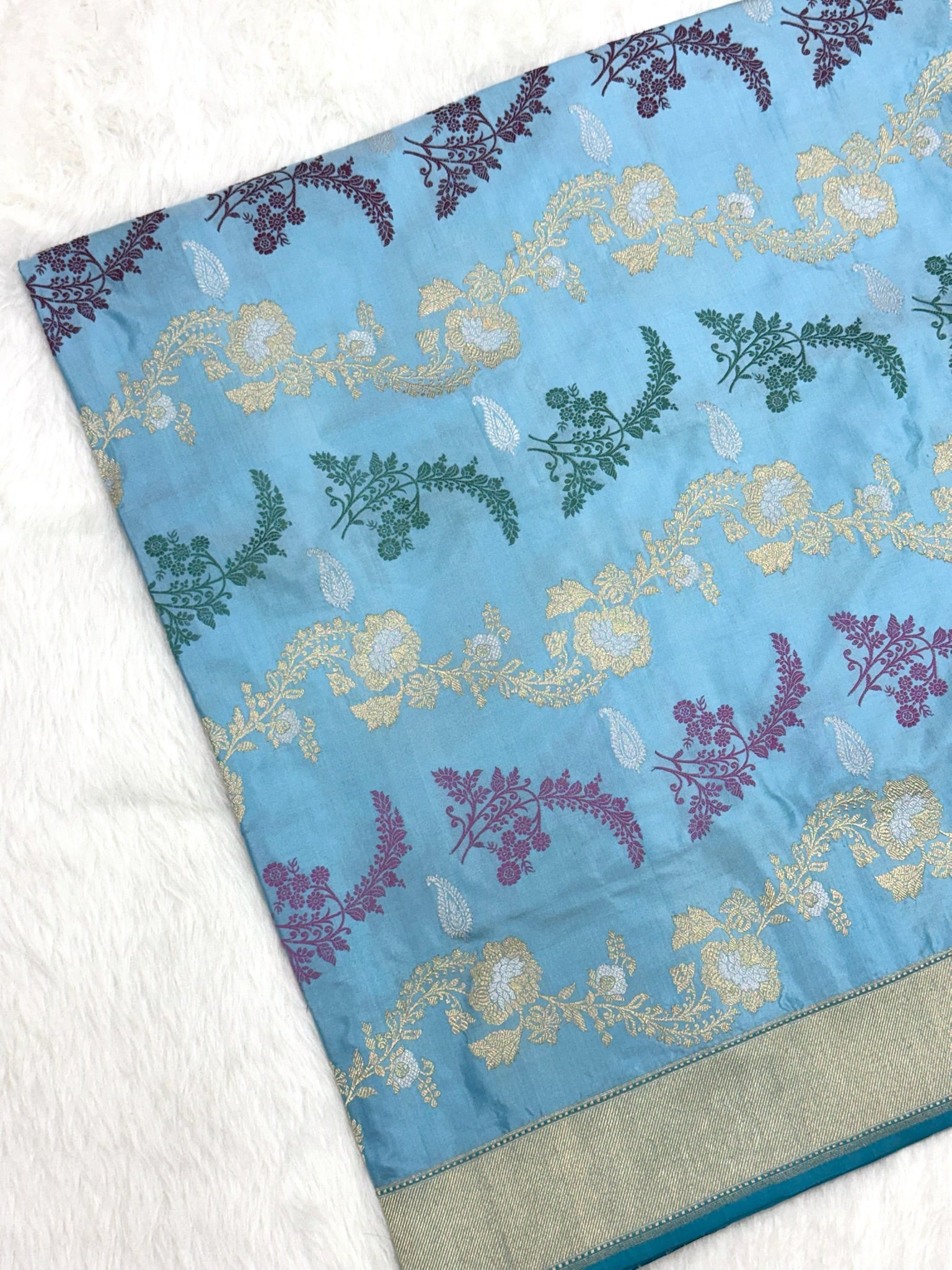 Sky Blue Pure Katan Silk Handwoven Banarasi Saree |Kadhuwa Weave|