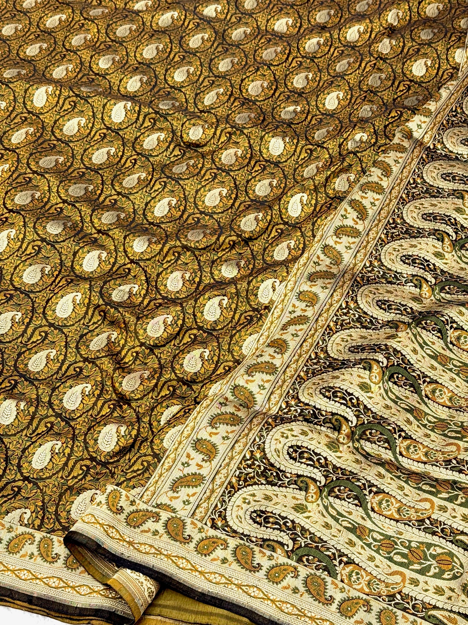 Brown Pure Satin Silk Handwoven Banarasi Saree |Tanchoi|