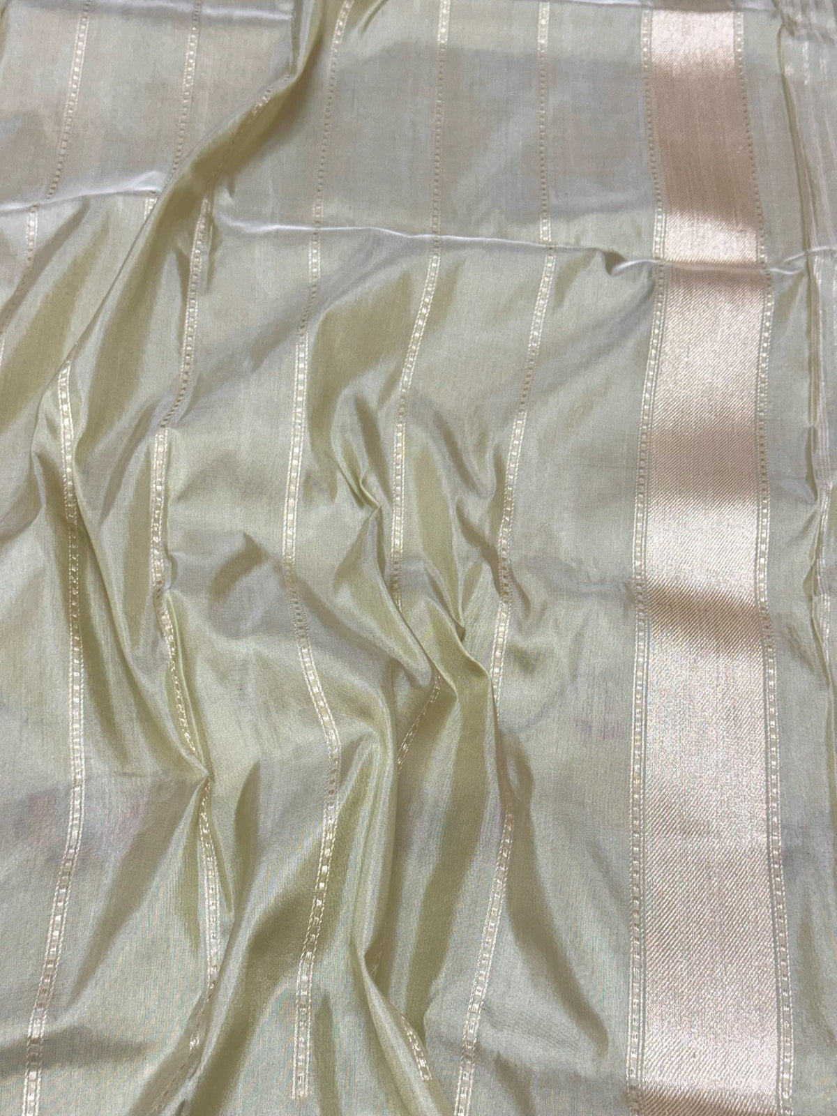 Light Pista Green Exclusive Banarasi Contemporary Saree | Pure Katan Mulberry Silk - Kadhwa Technique Handwoven Banarasi Saree