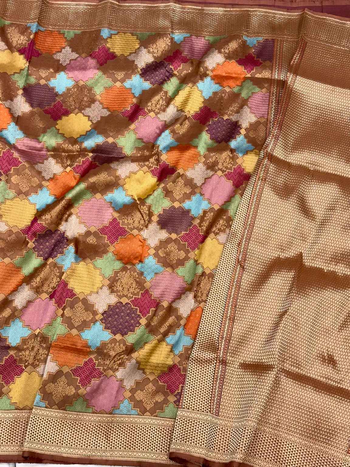 Brown Pure Katan Silk & Pure Mulberry Silk | Authentic Handwoven Luxury Banarasi Saree - Kadhwa Rangkaat Weave