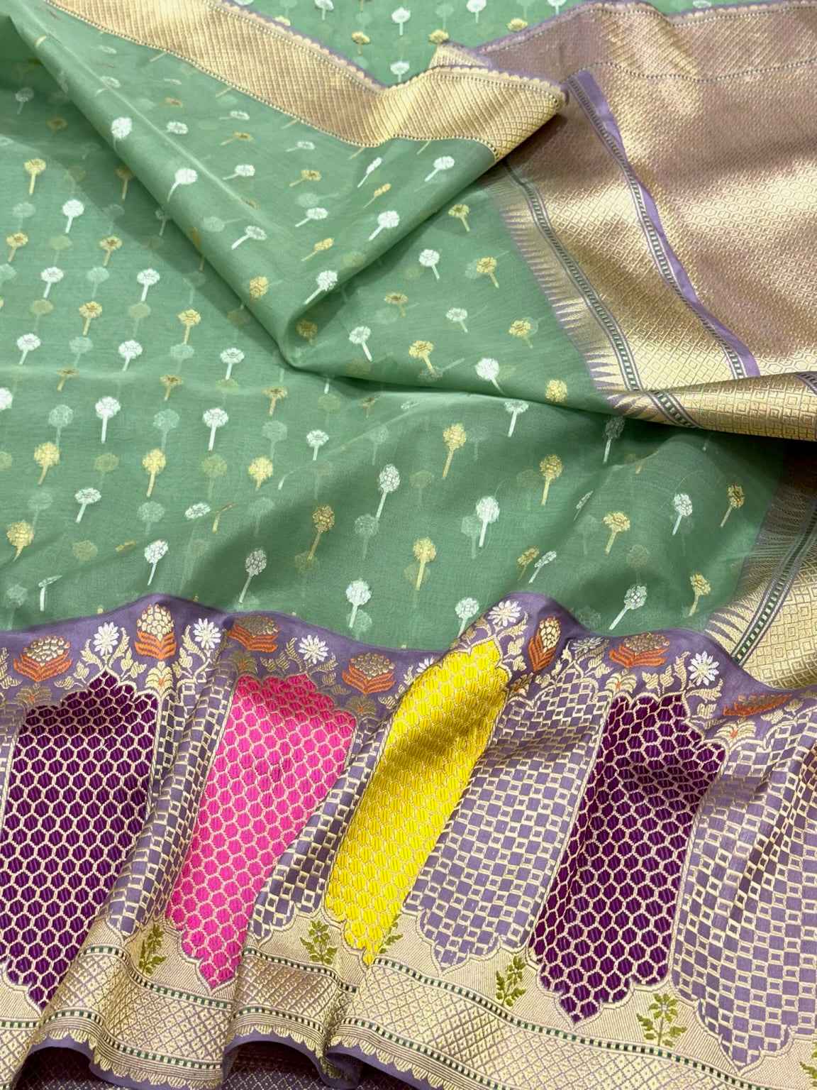 Raspberry Pink Pure Mulberry Kora Silk Handwoven Banarasi Saree | Kadhiyal Rangkaat style Border