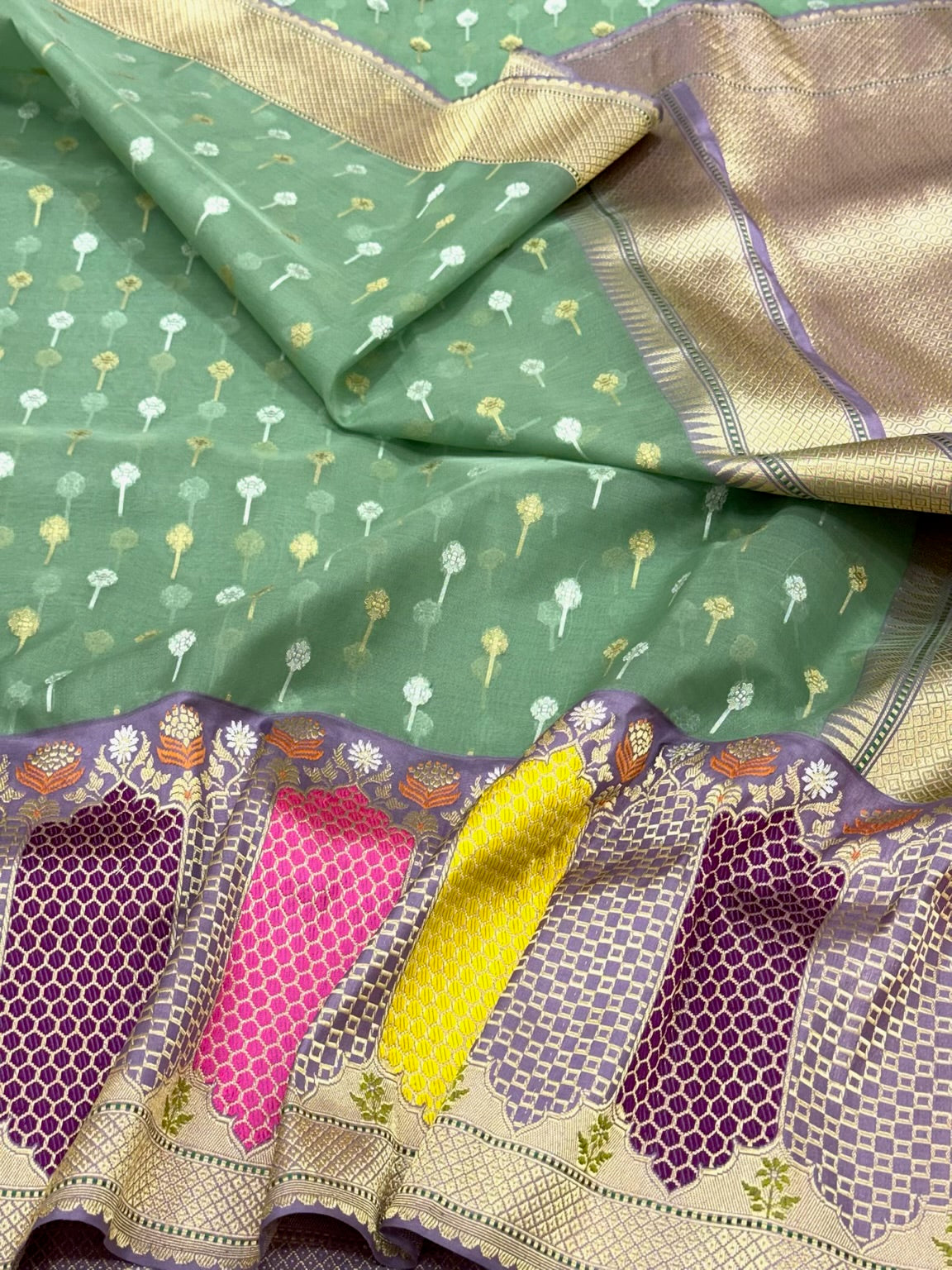 Sage Green Pure Mulberry Kora Silk Handwoven Banarasi Saree | Kadhiyal Rangkaat style Border