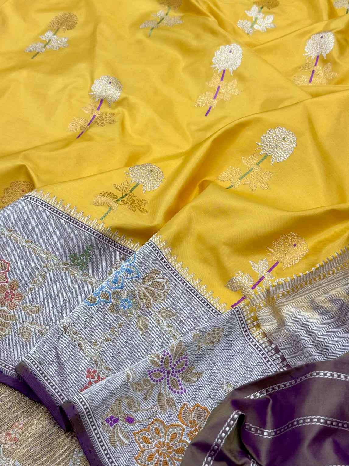 Yellow Pure Mulberry Silk Pure Katan Silk Handwoven Banarasi Saree - Kadhwa Weave
