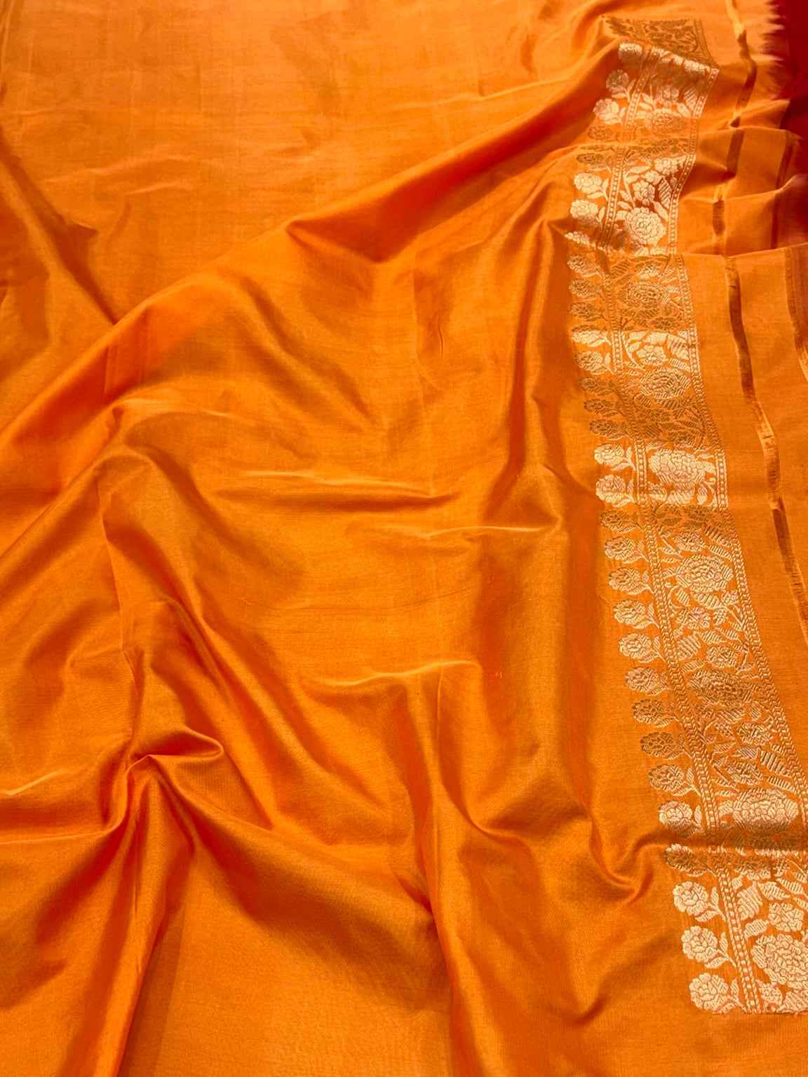 Red Pure Katan Silk & Pure Mulberry Silk Authentic Premium Banarasi Saree - Kadhwa Technique