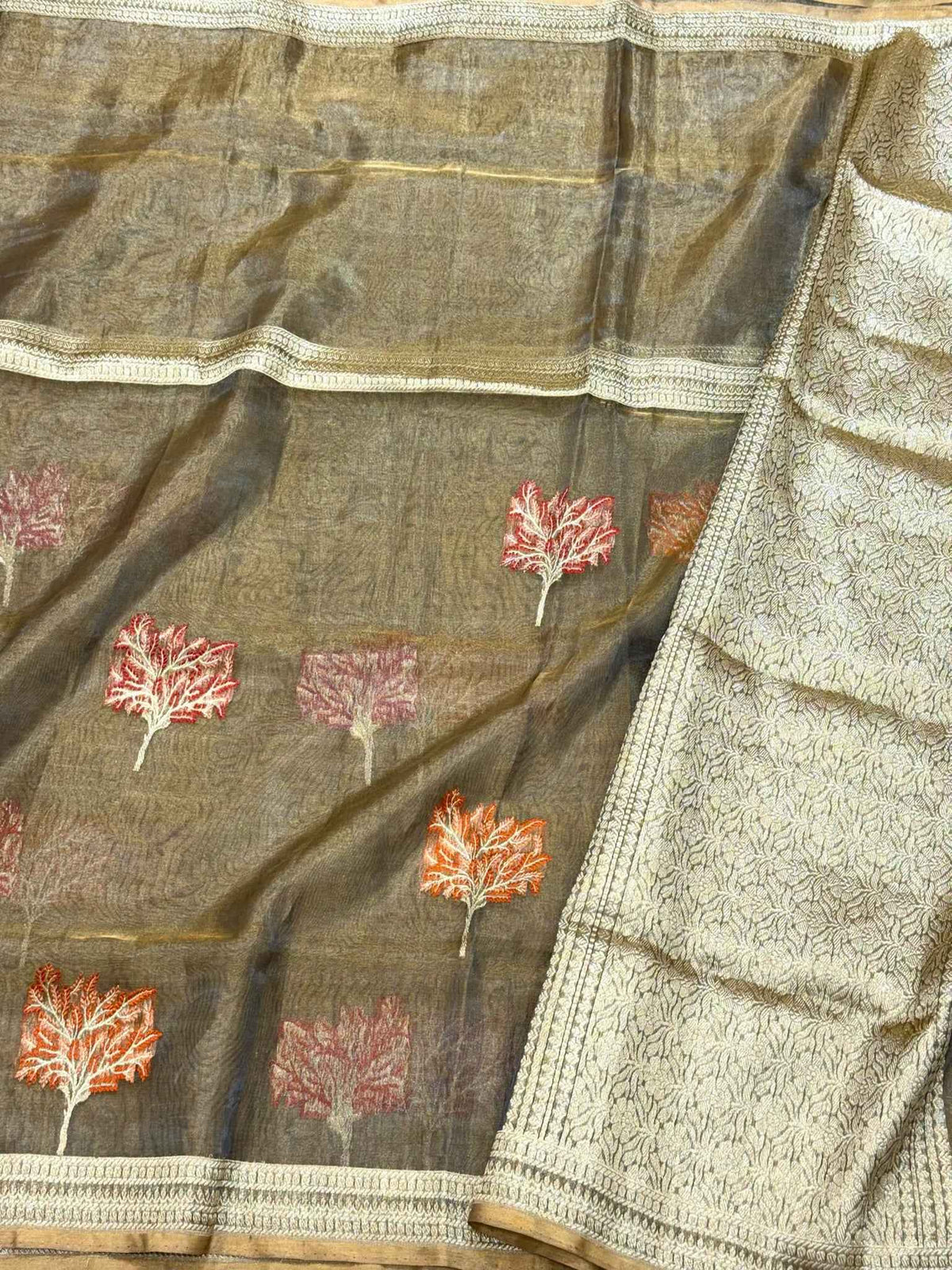 Molten Gold Pure Tissue Silk Handwoven Banarasi Saree | Soft Lightweight Kadhwa Ektara Weave Saree