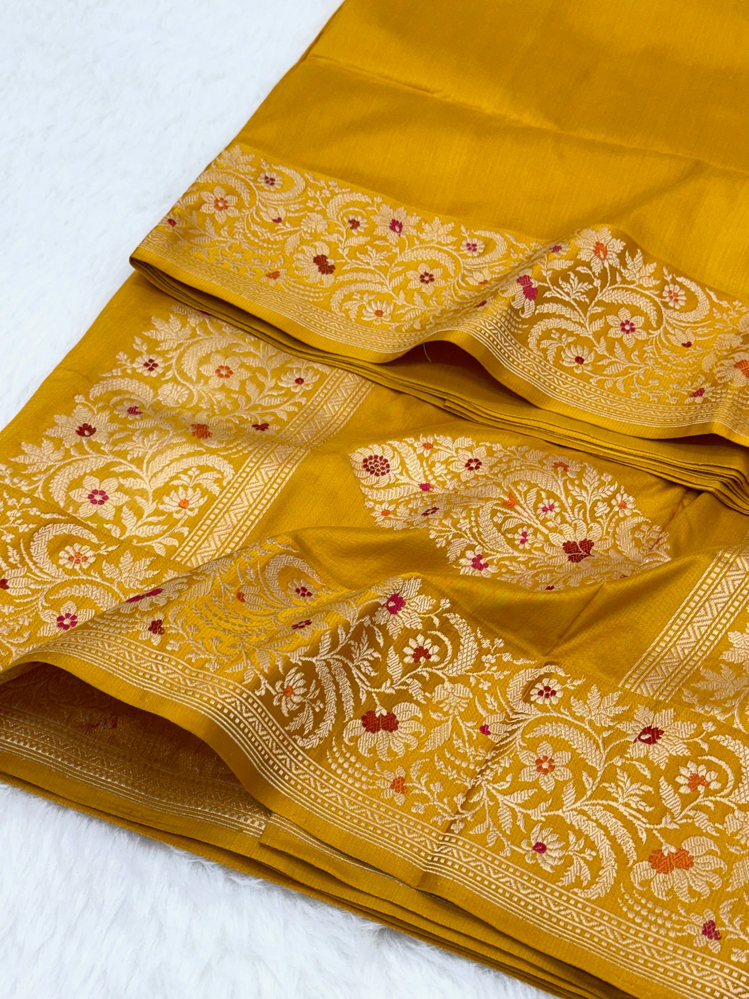 Mustard Yellow Pure Katan Silk Handwoven Banarasi Saree |Kadhuwa Weave|