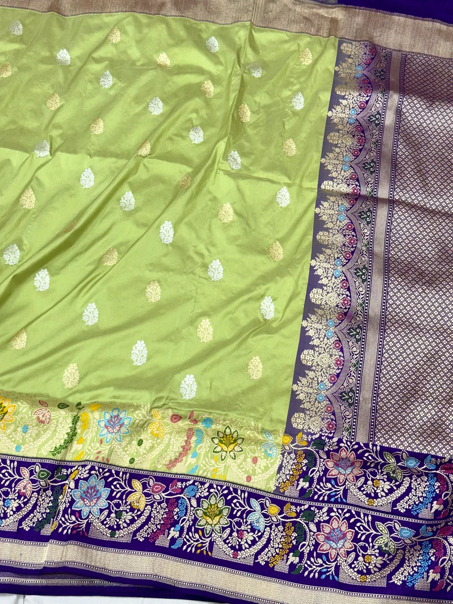 Pista Green Pure Mulberry Katan Silk | Kadhwa + Kadhiyal Weave | Handwoven Modern Banarasi Saree