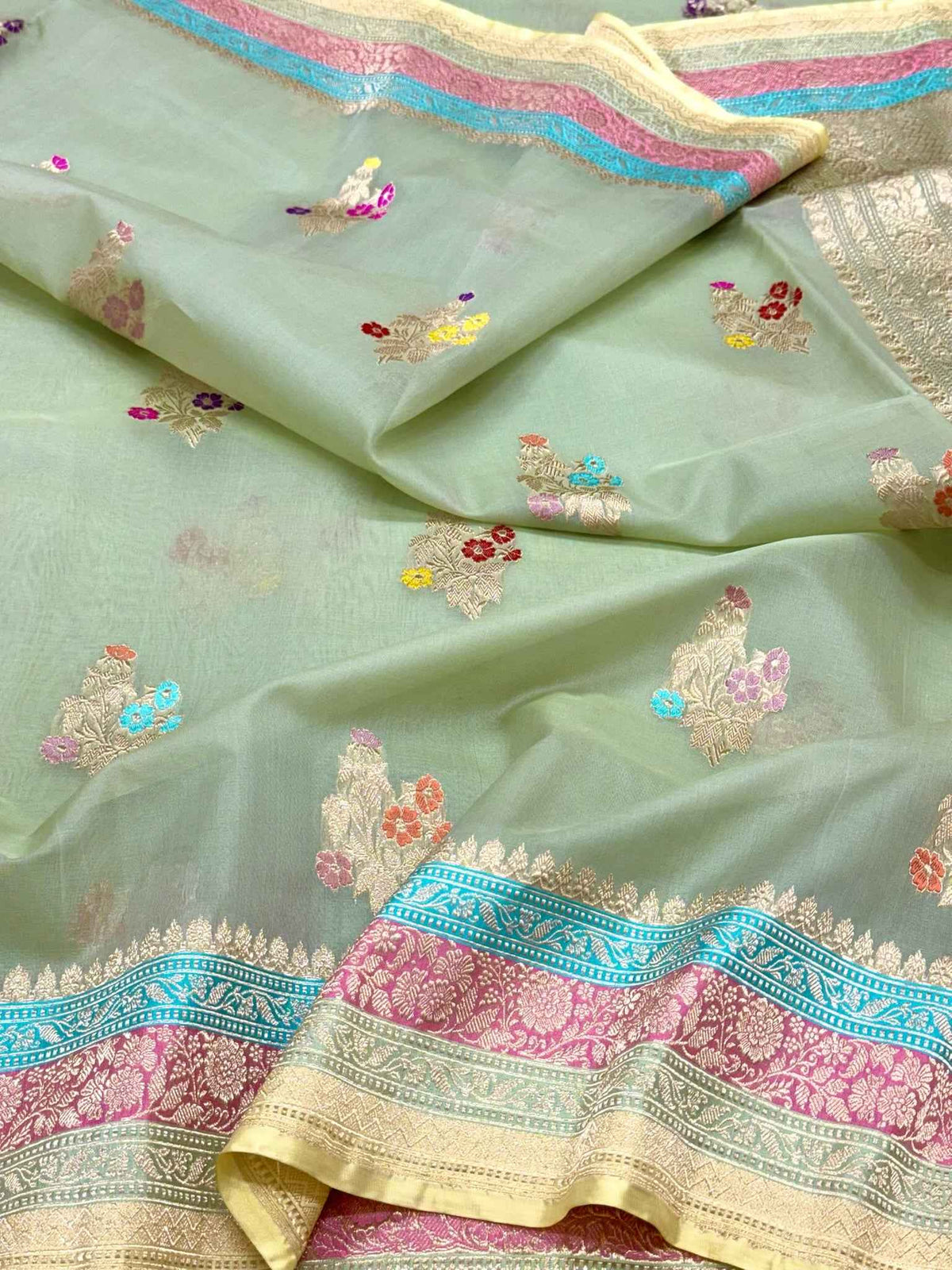 Pista Green Pure Kora Mulberry Silk - Kadhwa Weave | Handwoven Premium Banarasi Lightweight Saree