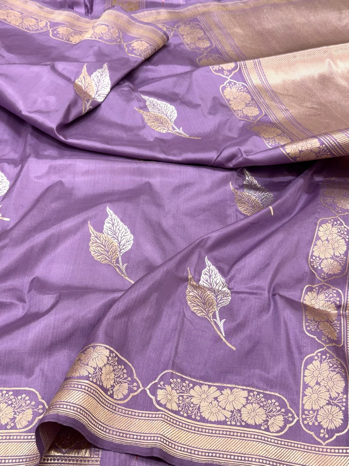 Lavender Pure Mulberry Katan Silk | Kadhwa Technique | Handwoven Banarasi Saree