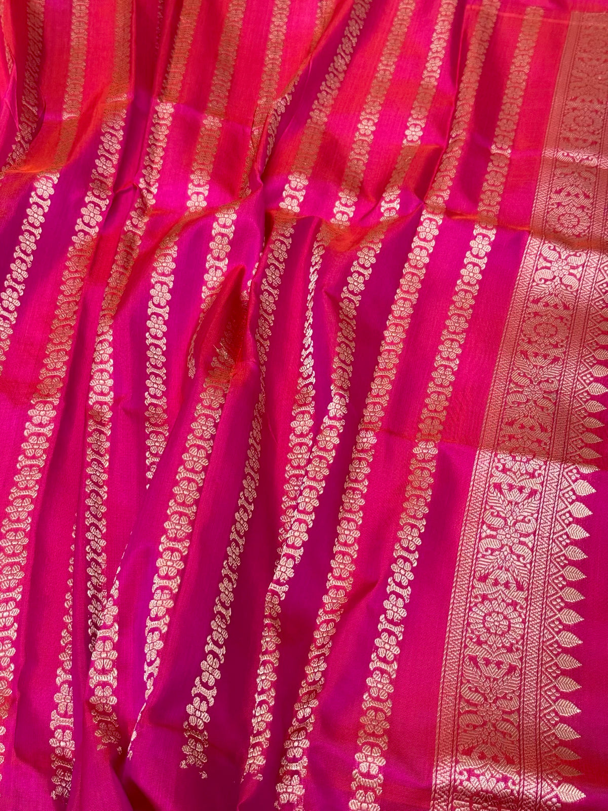 Peach/Raspberry Pink Handwoven Banarasi Saree | Kadhwa Ektara Kadhiyal | Pure Mulberry Katan Silk Authentic Modern Banarasi Saree