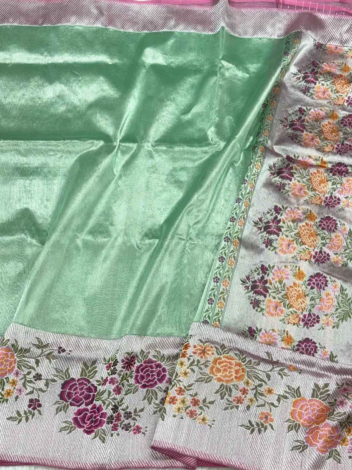 Pista Green Handwoven Banarasi Saree | Kadhwa Technique | Pure Banarasi Organza Tissue Saree - Pure Mulberry Kora Silk