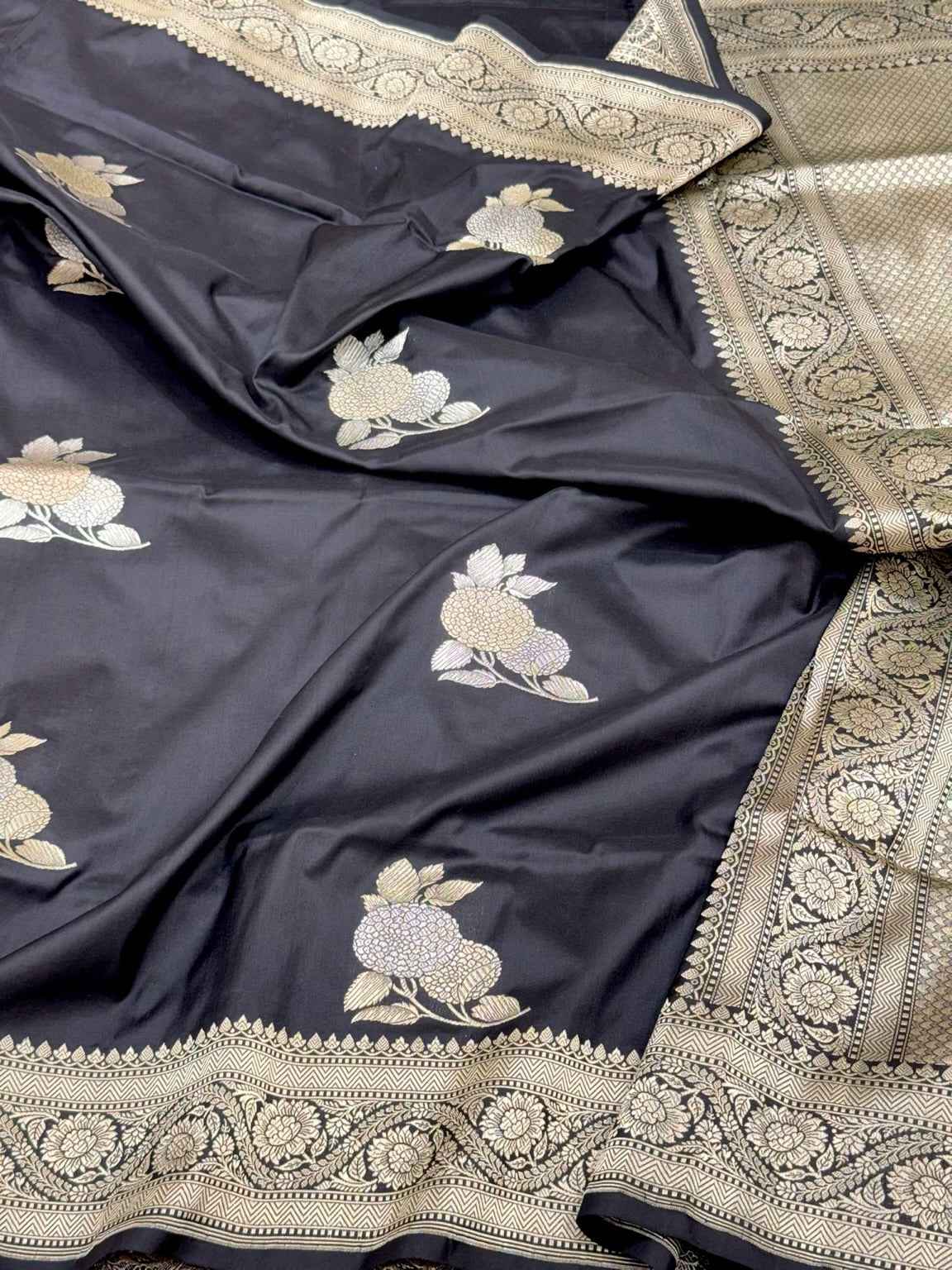 Pink Pure Mulberry Katan Silk Handwoven Banarasi Saree With Banarasi Kadhwa Technique