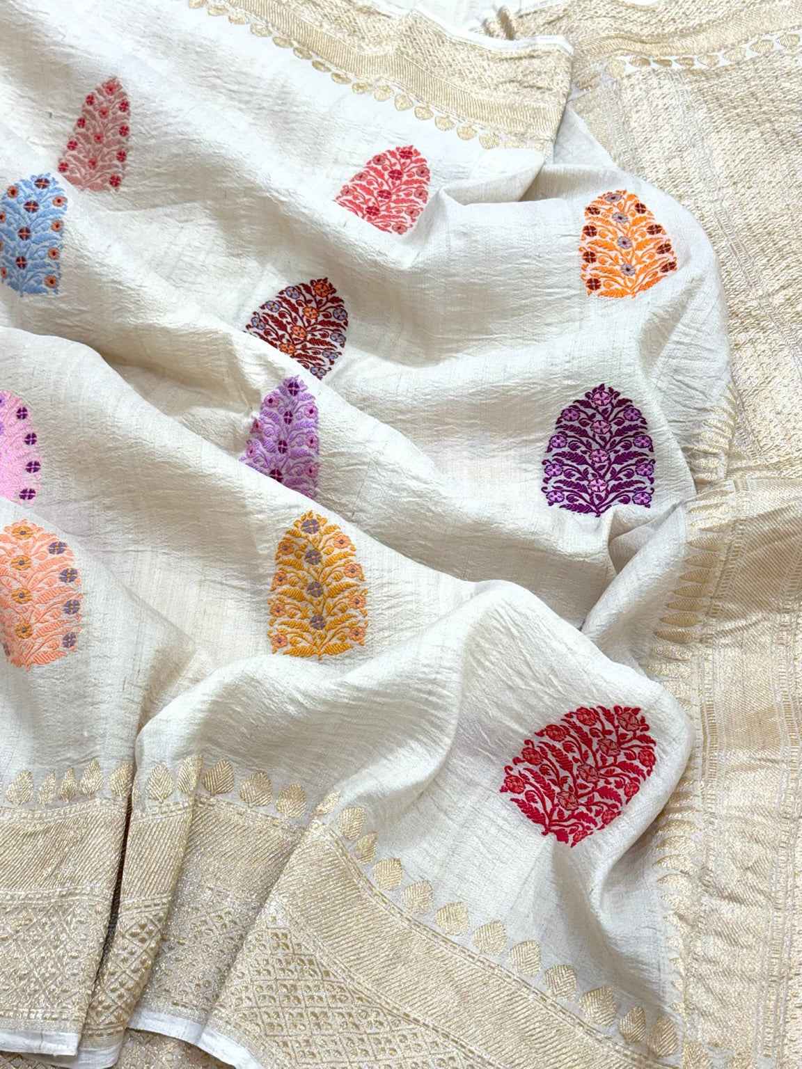 Ivory Pure Tussar Georgette Silk Kadhwa Technique Handwoven Banarasi Saree