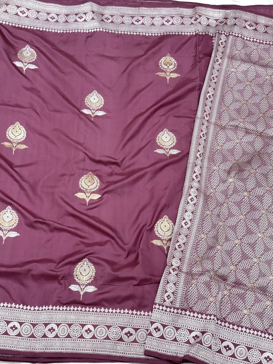 Purple Wine Pure Mulberry Katan Silk Ektara Handwoven Banarasi Saree - Kadhwa Weave