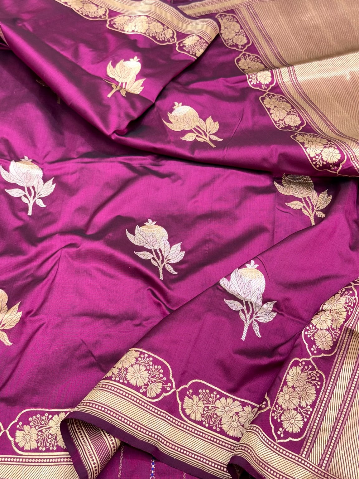 Magenta Pure Mulberry Katan Silk | Kadhwa Technique | Handwoven Banarasi Saree