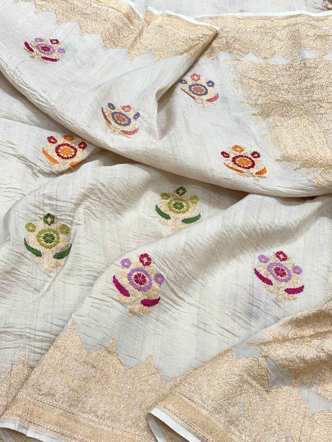 Ivory Pure Tussar Georgette Silk Handwoven Banarasi Saree With Kadhwa Weave