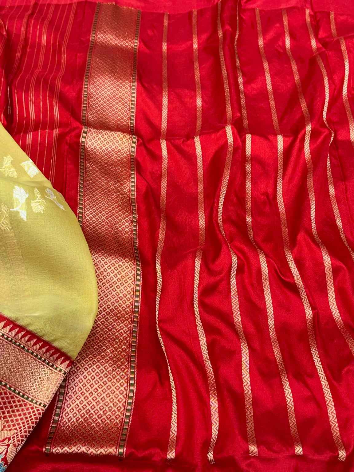 Pista Green Pure Kora Silk | Pure Mulberry Silk Handwoven Banarasi Saree | Kadhwa Ektara Weave Lightweight Banarasi Silk Saree