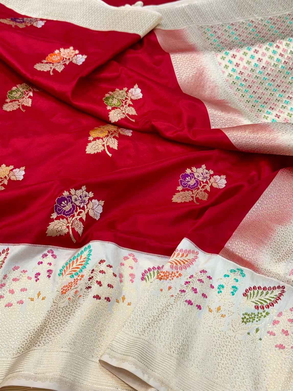 Red/Ivory 100% Pure Katan Mulberry Silk Kadhwa ( Handwoven ) Banarasi Saree