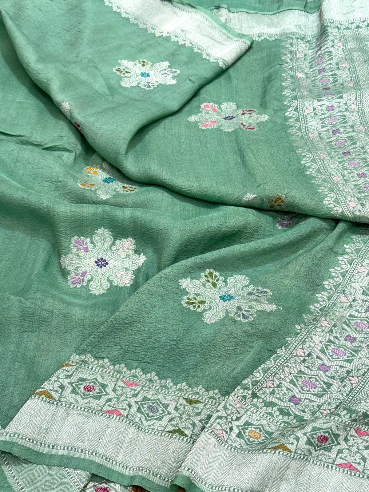 Green Pure Tussar Georgette Silk | Kadhwa Weave | Handwoven Banarasi Saree