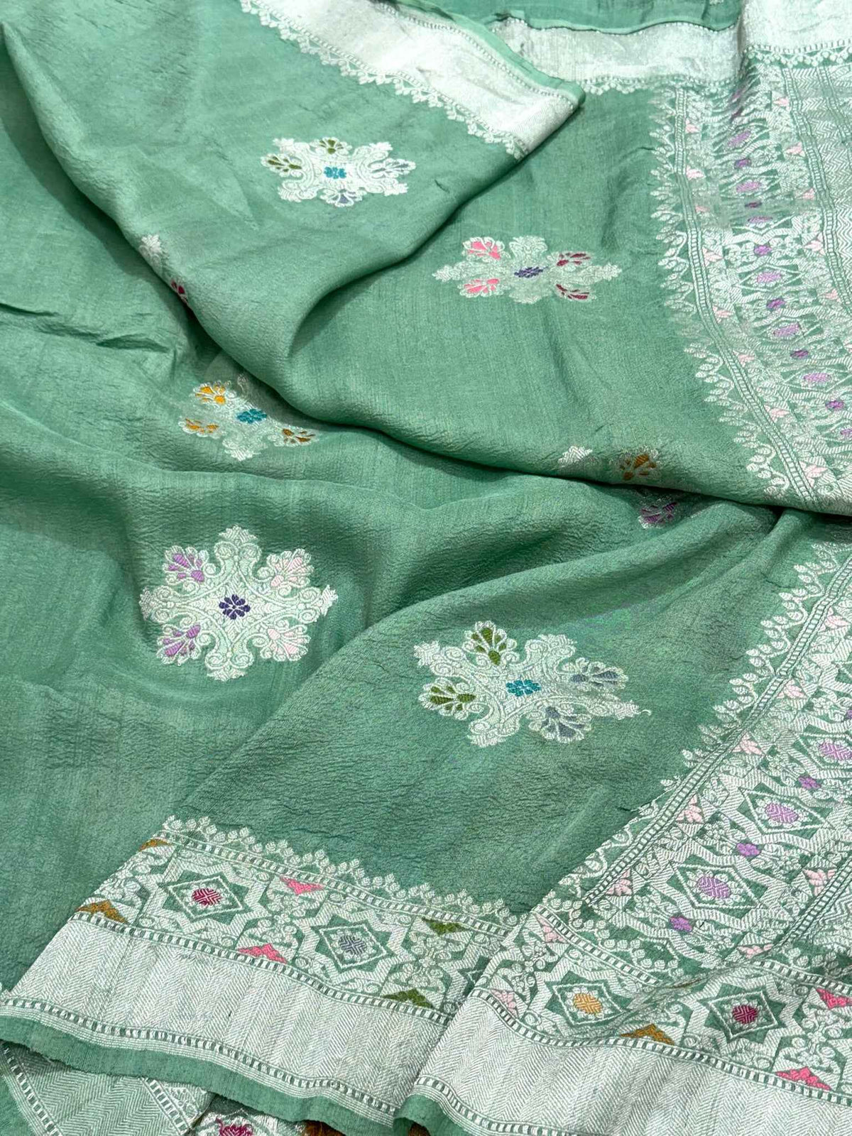 Green Pure Tussar Georgette Silk | Kadhwa Weave | Handwoven Banarasi Saree
