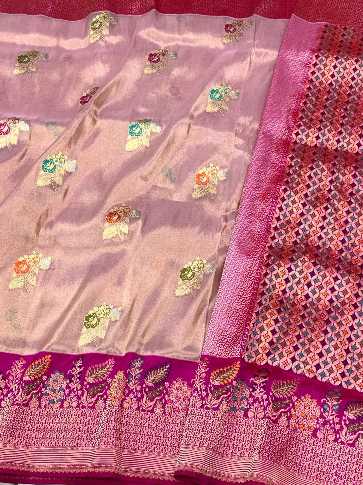 Rose Gold Pure Kora Tissue Silk & Pure Katan Silk Handwoven Banarasi Saree - Kadhwa + Kadhiyal Banarasi Saree