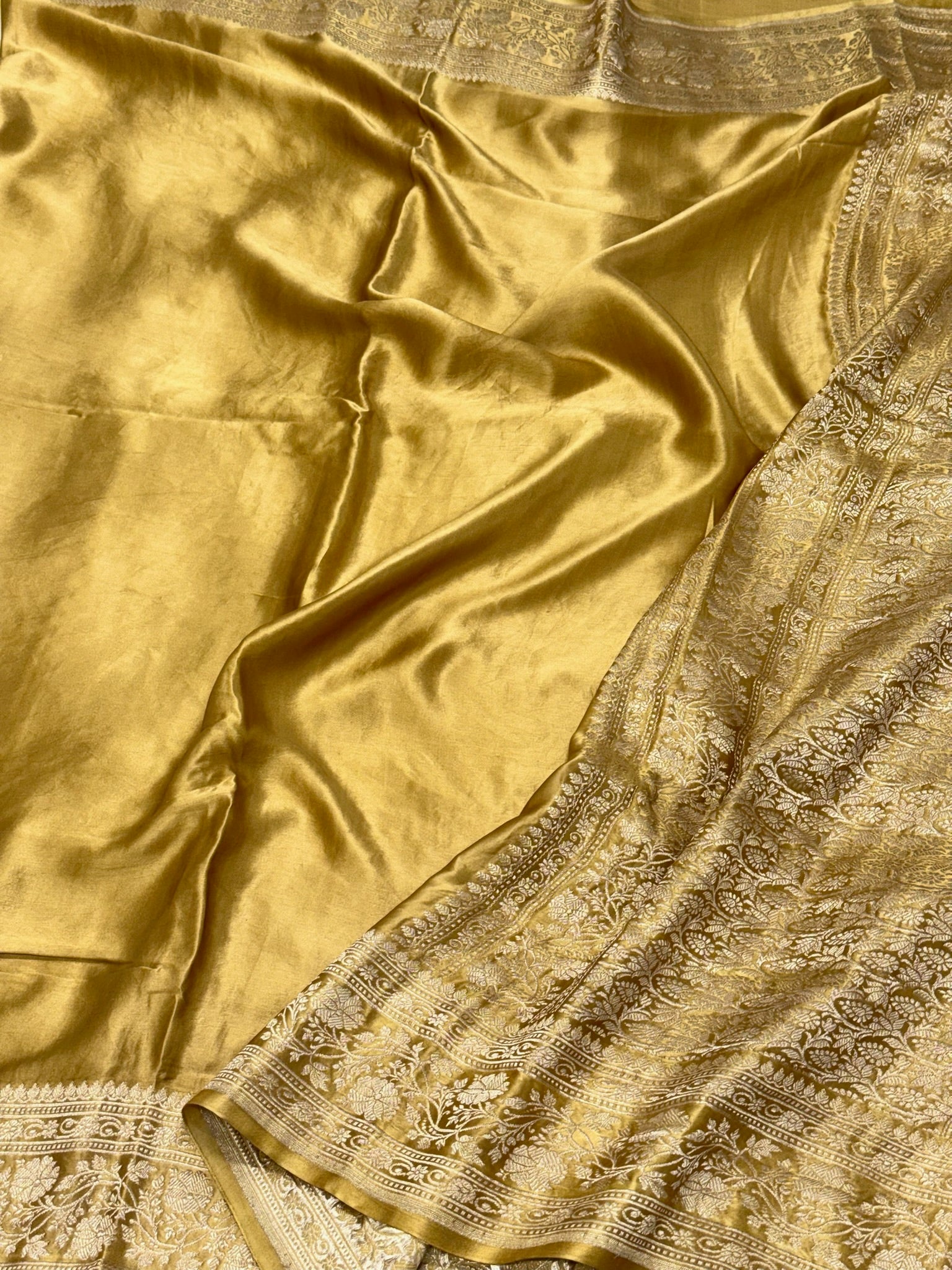 Gold Pure Mashru Satin Silk Handwoven Banarasi Saree