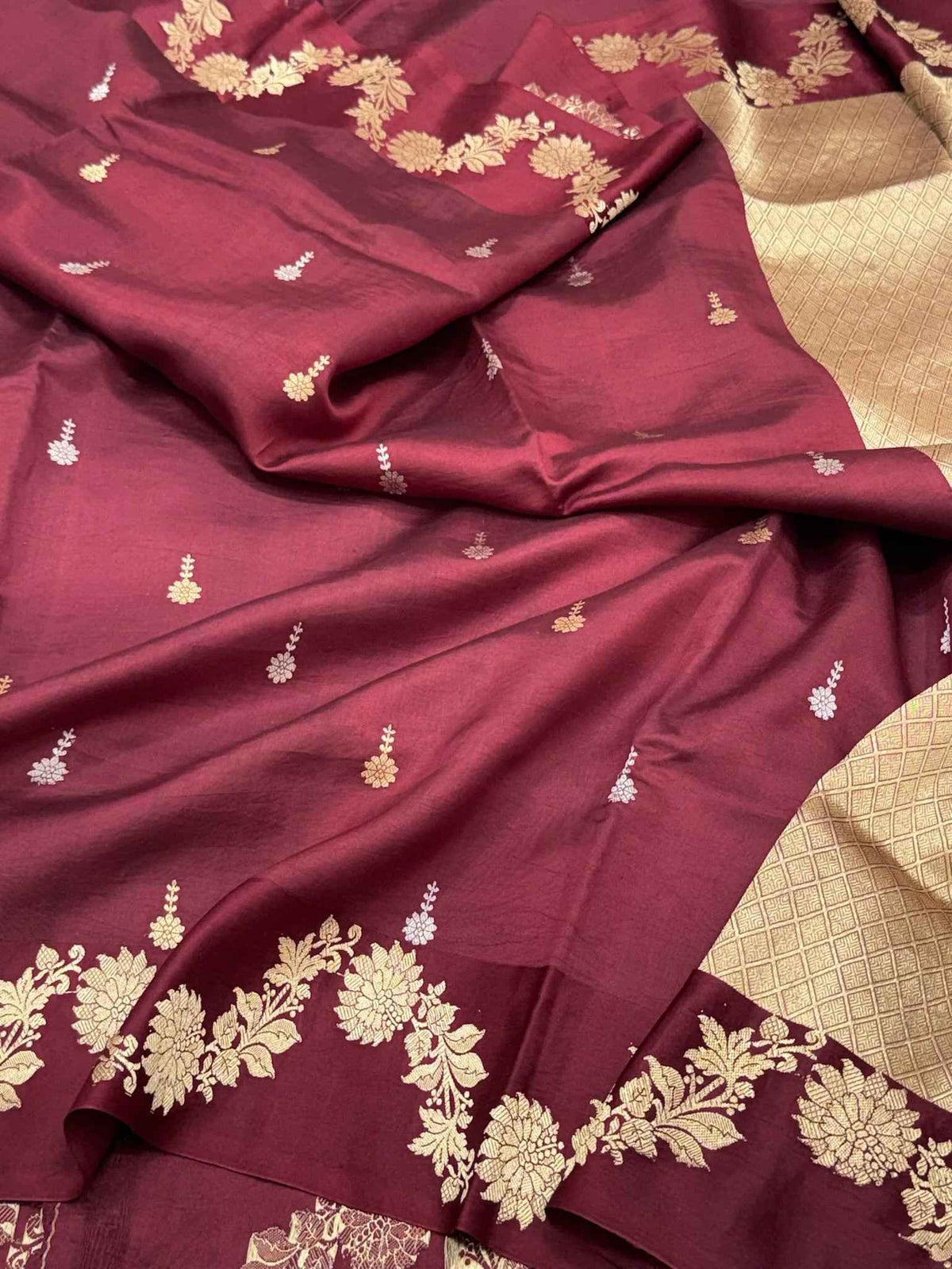 Wine Pure Raw Mango Silk Handwoven Banarasi Saree