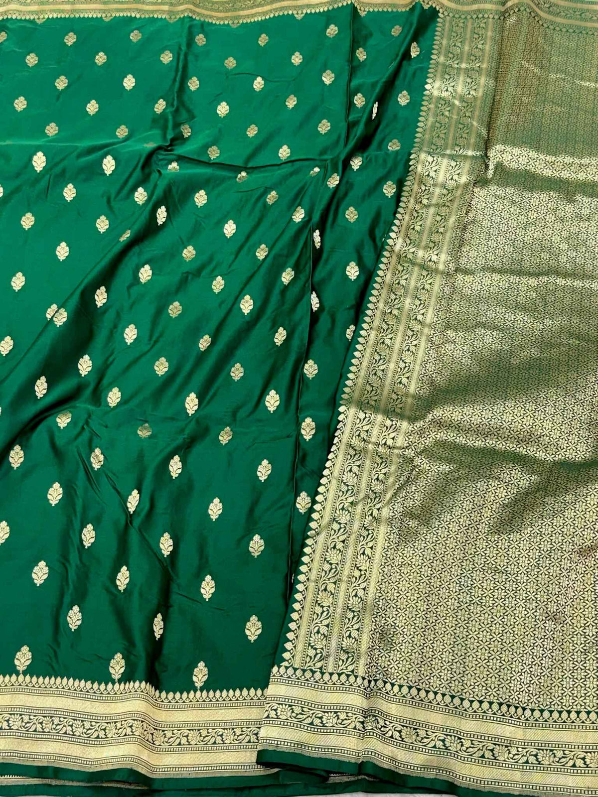 Emerald Green Banarasi Handloom Pure Mulberry Katan Silk Saree